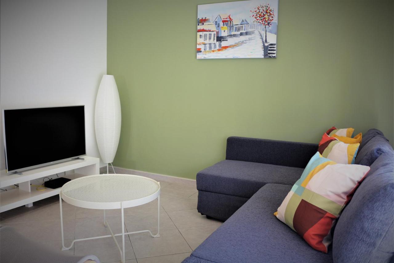 Lovely Apartment In Carvoeiro By The Beach 외부 사진